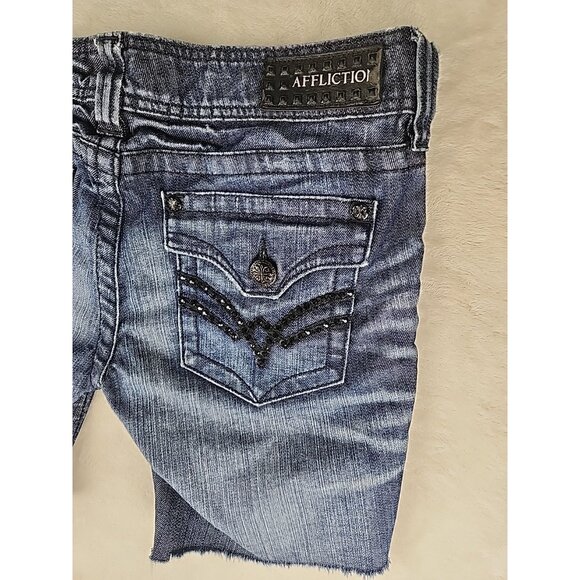 Womens Affliction Jade Cut-Off Shorts Sz 31 Studs & Leather Embroidered - Picture 10 of 14